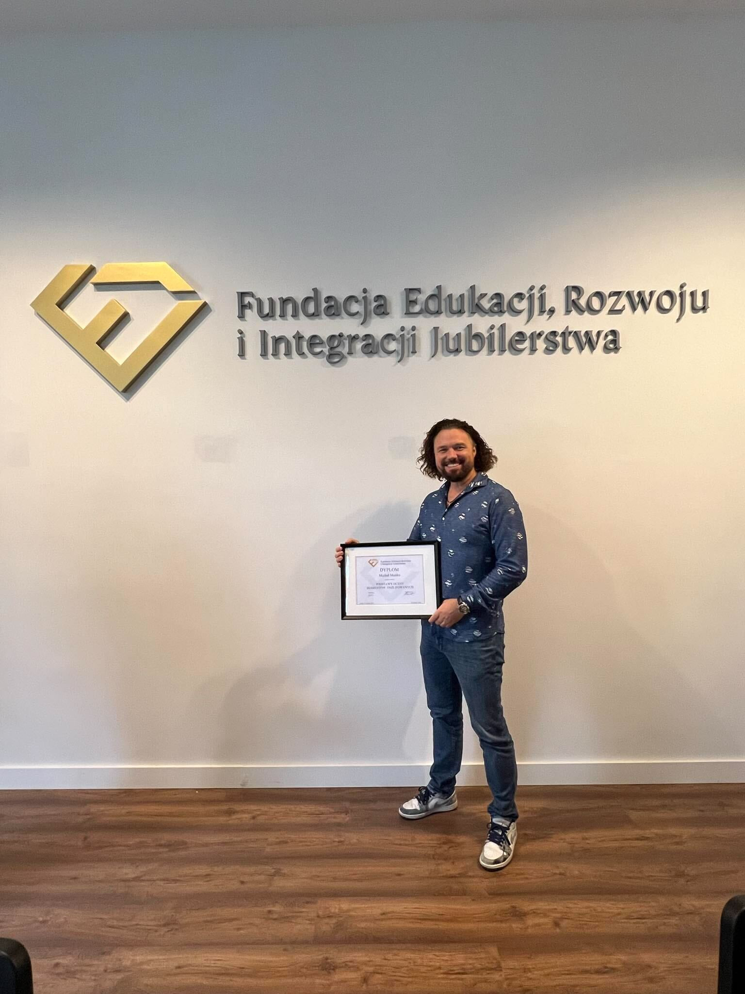 Dlaczego warto zaufać ekspertowi w jubilerstwie? Szkolenia, które gwarantują najwyższą jakość.